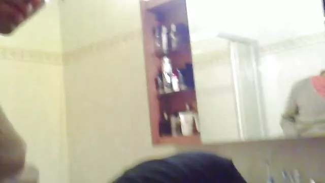 Bionda in bagno sono stati in video xxx da scaricare grado di auto-gratificazione