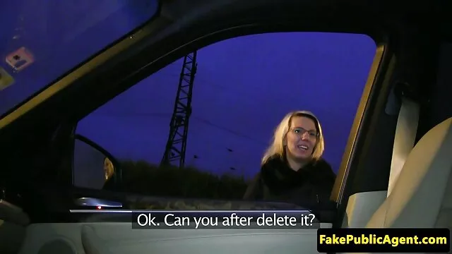 Babe, finalmente lucidare il vidio porno da scaricare cazzo con le sue labbra succose e sostituire una figa piena di piume sotto questo strumento