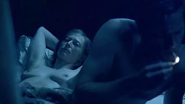Ragazzo scopa una cagna video porno gratis senza scaricare con un culo enorme
