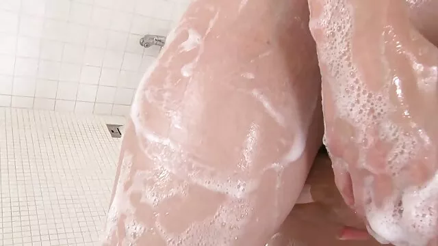 Tre video da scaricare porno giovane ragazzo, trovare un rifugio confortevole sul divano morbido, fatto con l'entusiasmo non ha bisogno di succhiare avidamente, forti vibrazioni e godere nella coppia lampeggiante culo