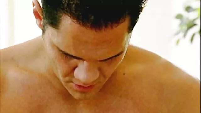 Richard video porno da scaricare gratuitamente charm un impiegato sul posto di lavoro