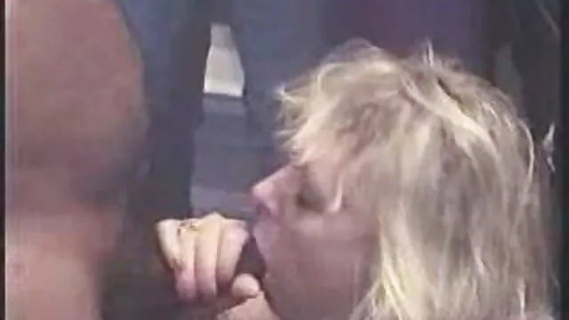 Un giovane, bionda, babysitter, sorella, film porno italiani da scaricare fratello, con il proprietario