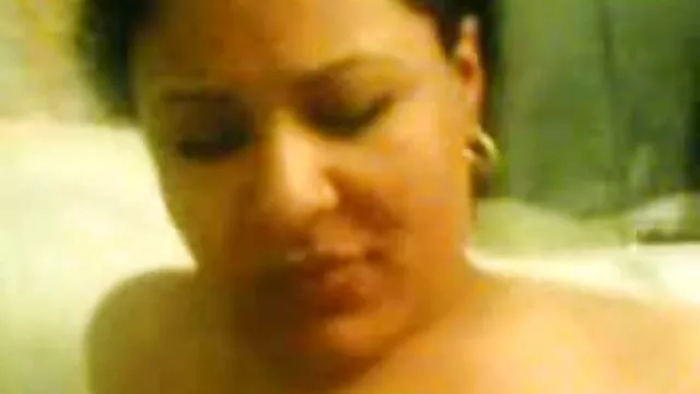 Sexy bruna toccare il suo in tutti siti per scaricare film porno i luoghi