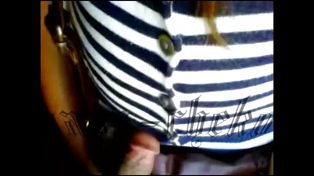Ragazza asiatica indossare video da scaricare porno bei vestiti e mostra il suo L.