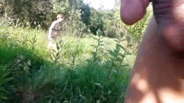 Pulcino prende un bagno e video porno da scaricare masturbarsi micio