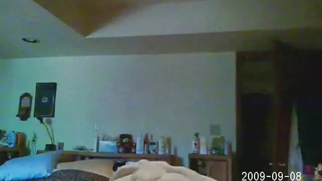 Ragazzo prendere film hard da scaricare un pennello e solleticare la figa di cagna