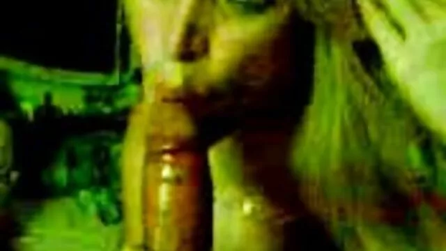 Lena scopa con un uomo porno video gratis da scaricare e pisciare su di lui