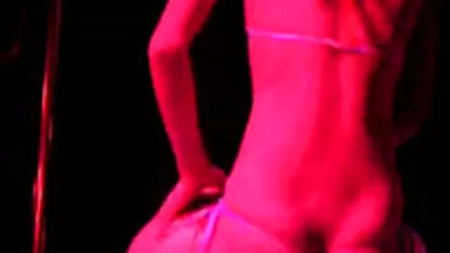 Skinny bionda viene porno film da scaricare scopata in perizoma rosa